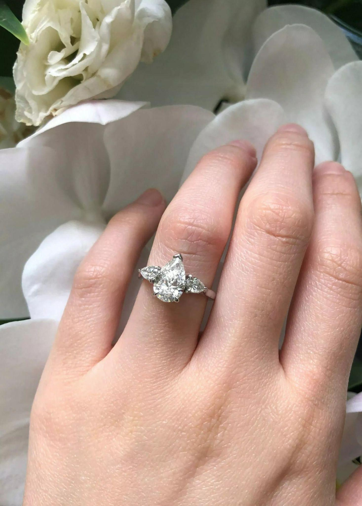 Give Your Fingers an Elongated Appearance with the Well Designed Pear Shape Engagement Rings